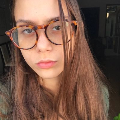 outromundodesof's profile picture. Mãe cansada com saudade de uma mesa de bar