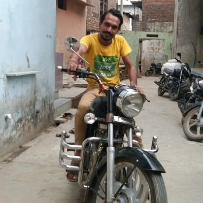 qx1zEsBhtWAaARM's profile picture. 