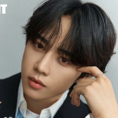 shiningsunu's profile picture. CLOSED. feel free to unfollow^^