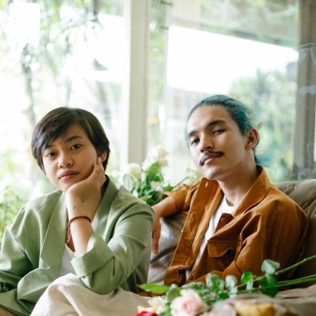 bercerita lewat lagu dan rasamu • garamericamusic@gmail.com • contact: +62-812-3159-4050 (Inez)