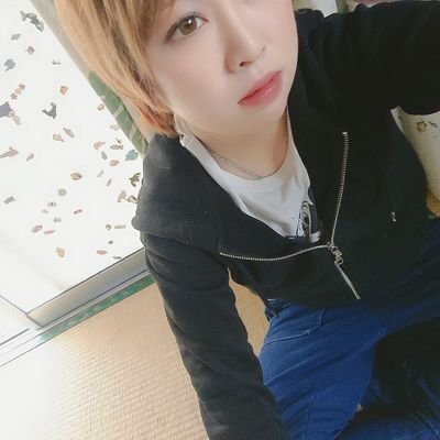 NFJsM3FNnDlY6tX's profile picture. 