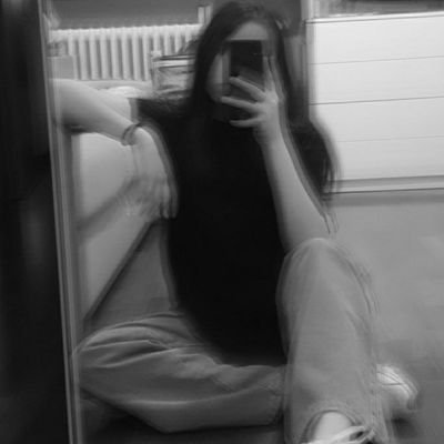 xIdgaf05's profile picture. idek