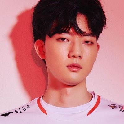 9lXmQvsxFtccL9p's profile picture. 差不多得了