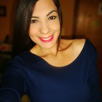 Abogada/Voluntaria social/ Emprendedora/ Escribo/
Sin Fe, sin sueños, sin ideales y sin pasiones seríamos cuerpos inertes sin alma. YG  Venezolana