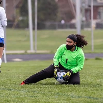 Goalkeeper👍and Cheerleader 🤣