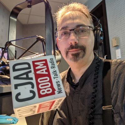 CJAD 800 Assistant News Director / Afternoon Newscaster. Proud father of two awesome people. People tell me I sound like that guy on the radio