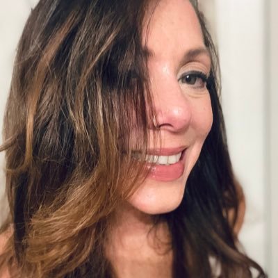 rhibird206's profile picture. 