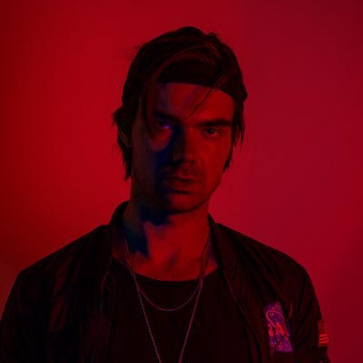 Escape Your Reality ⟁  //  booking@itsmasteria.com // 
Detroit producer w/ music on Musical Freedom, mau5trap, Insomniac, Confession, Bite This, Dim Mak & more.