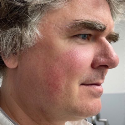 kernhuber's profile picture. Bekennender Hobbytroll (… hoffentlich lustig), Technik-Freak, Idealist (irgendwie ( manchmal auch nicht (keine Angst vor Klammergebirgen ))).
