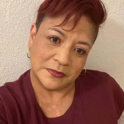 VeroRod56223274's profile picture. Monolingual teacher 🚌2020 Teacher of the Year for Zavala Elementary 🌟currently teaching 2nd grade ✏️✂️📚
