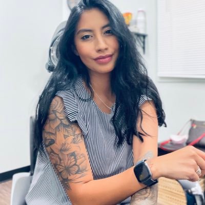 melisaochoahair's profile picture. Mom Boss • Wifey • Hair Nerd @melisaochoahair on IG