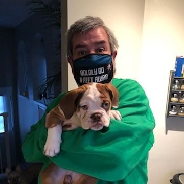 Dad to 2 humans and 3 Bulldogs. Lover of 70's & 80's Rock ! AC/DC, KISS, B.T.O,
GNR, MÖTLEY CRÜE, THE CULT. Ottawa Senators fan.