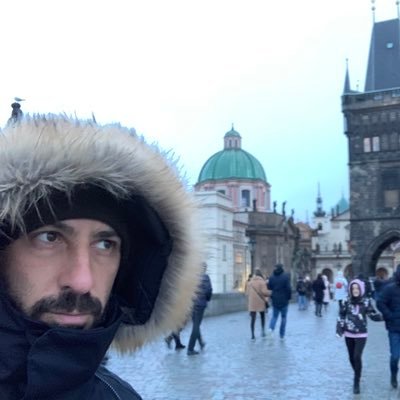 Contador Público Nacional. Futbolísticamente bígamo... Amo al Tate y al Millonario