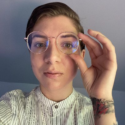 Blogger @ https://t.co/J1hYTitpJ1, fiction writer, singer, actor and technical communicator. (they/them)