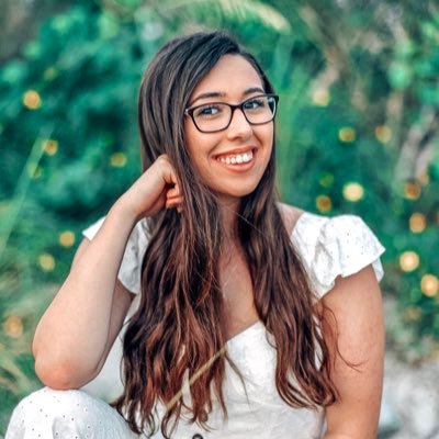 avadurina's profile picture. 