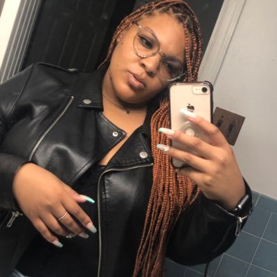 CEO of K’Lauren Beauty & Esthetics LLC Certified MUA 💄 Certified Esthetician 🌱💦 D(M)V Based “The Beauty of it All” 💜