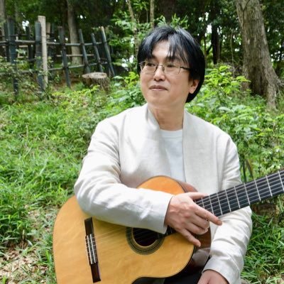 富川勝智。プロギタリスト。洗足学園音楽大学ギター科講師。（公社）日本ギター連盟代表理事。東京渋谷にて「富川ギター教室」やってます。#武満徹 #うたうだけ 絶賛発売中！ 「あなたとわたし スパニッシュギター秘曲集」がリリース。新刊「クラシックギターワークアウトブック」（YAMAHA）も宜しくね！