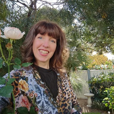 Rose artist & writer.  Author of uplifting novel 'Rose Garden Reverie' & popular arts, gardens & always roses newsletter.
Please join me in the rose garden!