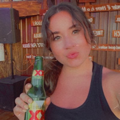 Alexis___Avila's profile picture. I have this thing with sharks