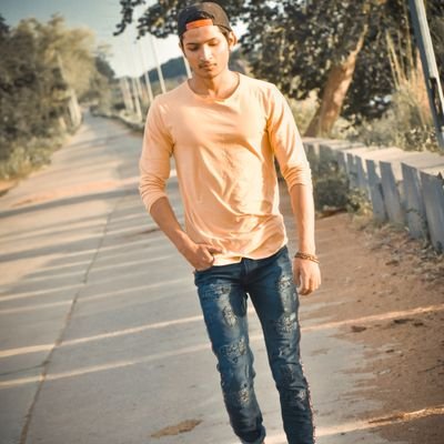 VarunSi49886819's profile picture. adult_seens