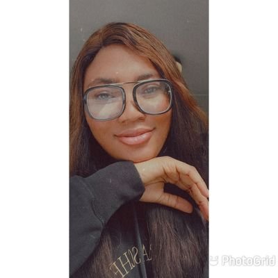 TomisinAdewoye's profile picture. smile