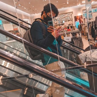 Frijj_123's profile picture. LEGENDS NEVER DIE