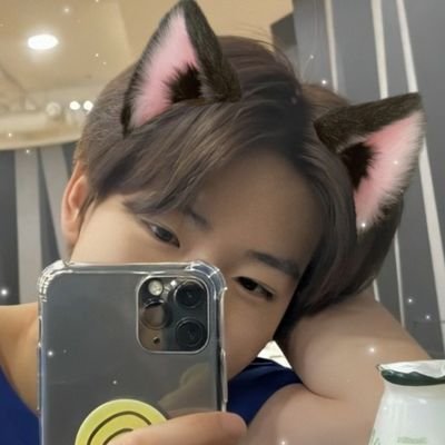 castelliahan's profile picture. ⌗ 준규 && ⌗ 방예담 . . . ✰ loml                                                         
────── 最良の部分 ;; treasure & gfriend