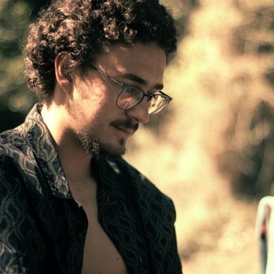 luuuuuucas_'s profile picture. Es la policía quien necesita el permiso, yo no.