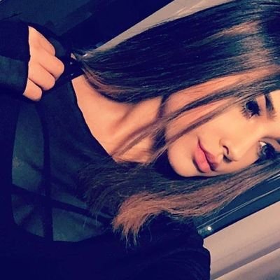 ‏‏‏‏‏أحبك كثر ما ودي أطوي هالمسافة و أضمك💙