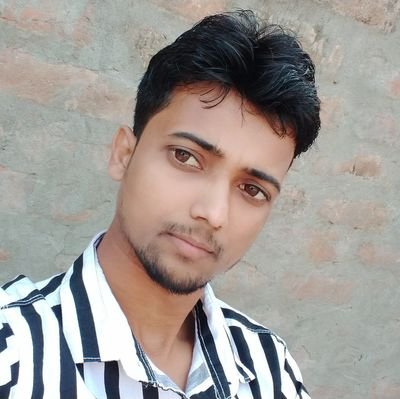 #सुनो ये #दिल❤ भी बड़ी #बेबस_चीज़ है😒.! #देखता_सबको😍 है.!! पर #ढूँढता #सिर्फ_तुझी💑 को है..!! 😏