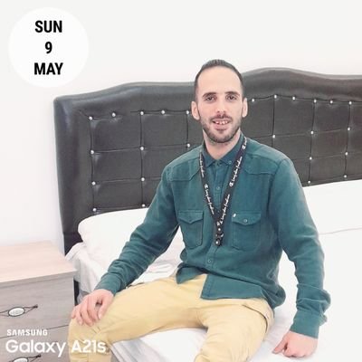 كـل صـاحب لـه فتـرة ، وكـل فتـرة لها صـاحب ، امـاا الصـحبـةة الطويــلةة تبي رجاله 🖤🔥🙂