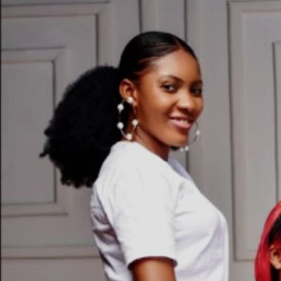 Creative writer, fashion & designing, music & nature lover💚❤️💜🖤 #mixtureoficeandhurricane