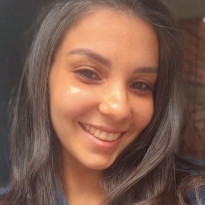 Psicologia 🔱❤️ Amante e protetora dos animais 🐶🐱 Canceriana ♋️ Autêntica ✨💁🏻♀️ “Amar é dar o que não se tem a quem não é”. - Jacques Lacan
