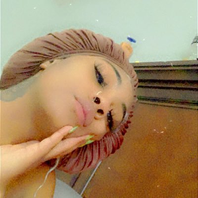👑 __Smokingbeauty on Insta. 💸Stack. 💸 Pray 👑 Stay in your own lane👑 ✊🏾