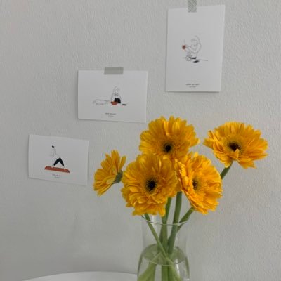 mrismrxstories's profile picture. 