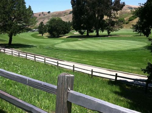 Official Site for updates, news and specials from Franklin Canyon Golf Course in Hercules, CA