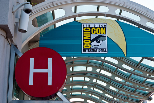 Thee Con-fluence: a merging or flowing together of all things awesome in the world of comic and sci-fi culture!