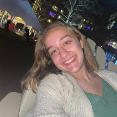 catehenning729's profile picture. hi! she/her.😚