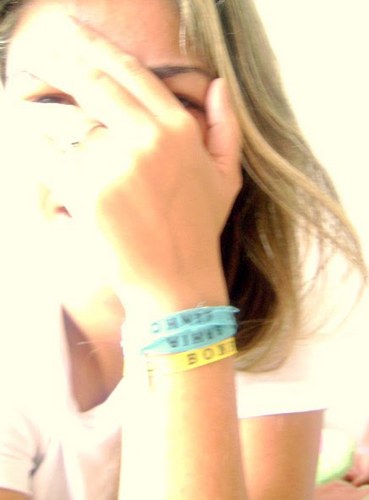 Pessoa c/ enorme dom p/ fazer amigos e certa facilidade p/ fazer inimigos. Afinal eu sou humana + meus amigos gostam de mim.Bom, pelo menos eu adoro todos eles.