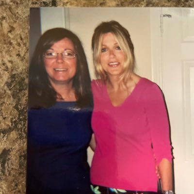 I love the Lord Jesus & my sis pictured w/ me here. I want to make a difference in God’s Kingdom. I am Blessed with 2 amazing children!