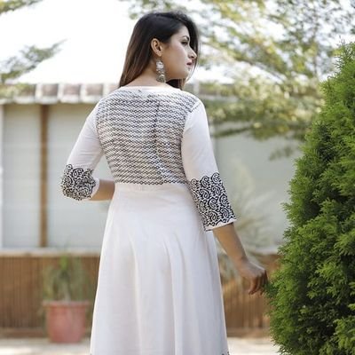 Ragini50228926's profile picture. surprises