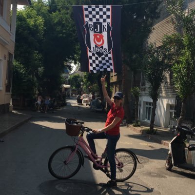 ftubak's profile picture. Hayat bu, bir bakarsın her şey bir anda son bulur. Hayat bu, son dediğin an her şey yeniden can bulur. /Şems/