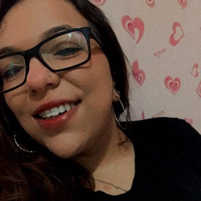 1.9anos 🖤 15/10 Libriana ♎️💜 Tec. Administração 📚 Aux. Veterinário 🐕❤️