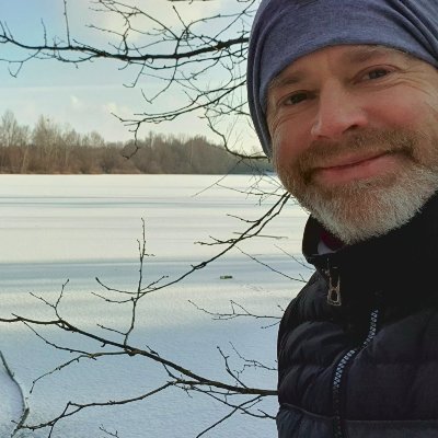 Lehrer (M/Ph)
Es war früher sehr spannend hier im #twlz.
Jetzt bin ich auf #bluelz (blauer Himmel)
https://t.co/mjAZeLwGiO