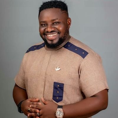TV/Radio Personality | Relationship Coach | MC | Content Creator | Motivational Speaker | Voiceover Artist | Smocks & Sneakers Plug | DM for ADS & Promos.