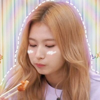 HidupUnicorn's profile picture. `Twice`