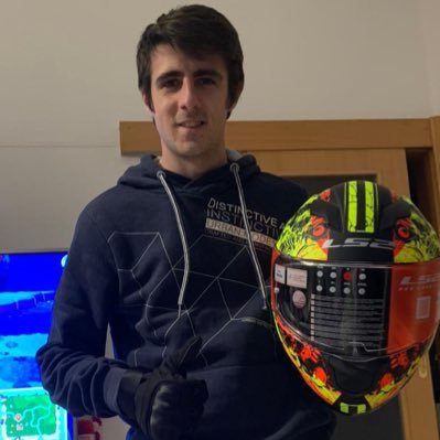 Piloto de SimRacing en @iRacing para @PeakyDrivers.
