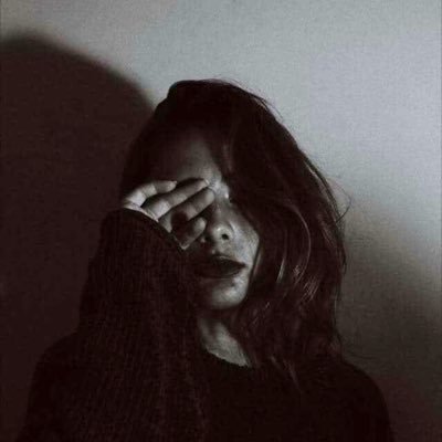 MisTieuLy's profile picture. Tất thảy tình yêu đều có thể từ bỏ được. Chỉ cần đủ tuyệt vọng.. 🍃