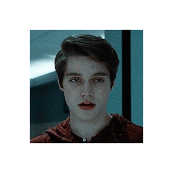 hunteregrets's profile picture. slightly under co