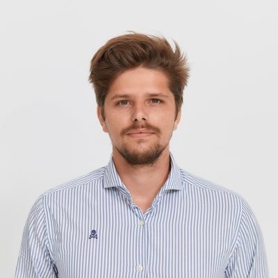 Acantalapiedraa's profile picture. SEO & ASO / ASA Manager at Stradivarius. 🚀 Antes en Rosa_Clara / Grupo Planeta/ Superstudio / Rocket Digital